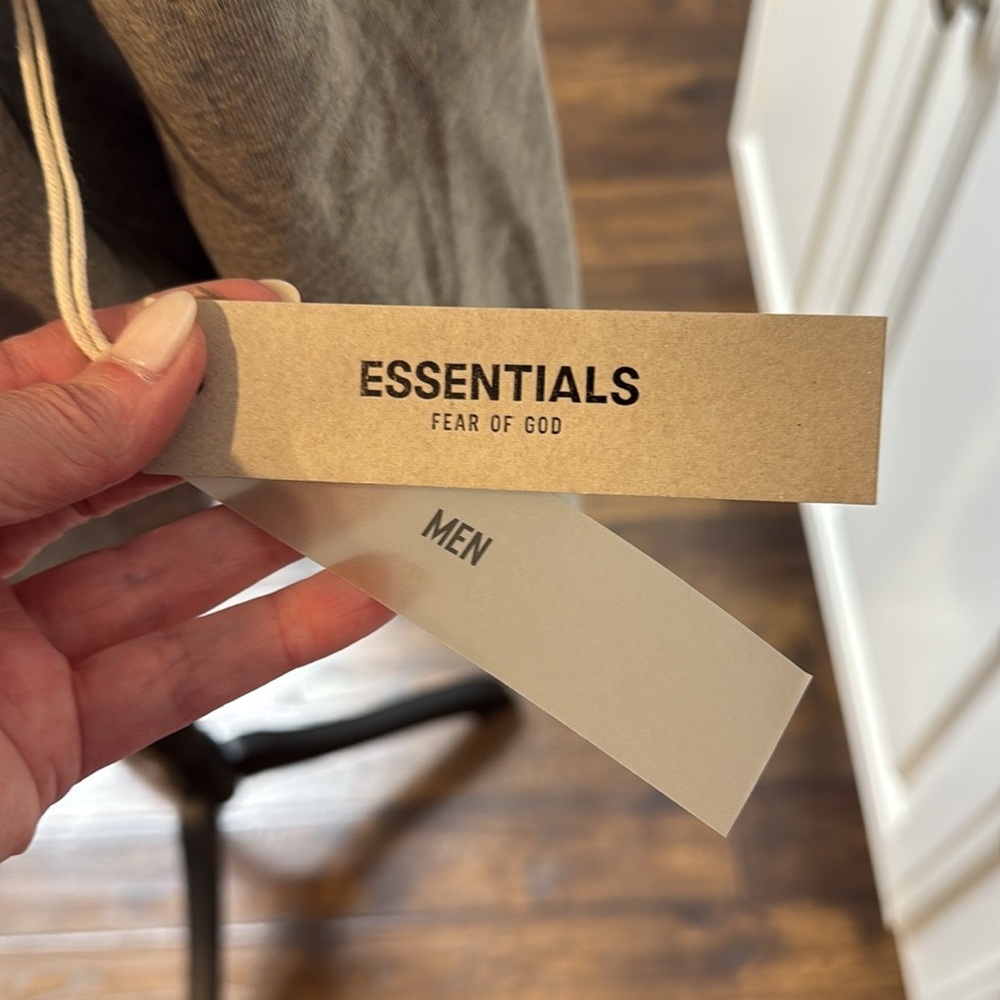 Essentials Fear of God Hoodie dark oatmeal size large - Picture 8 of 8